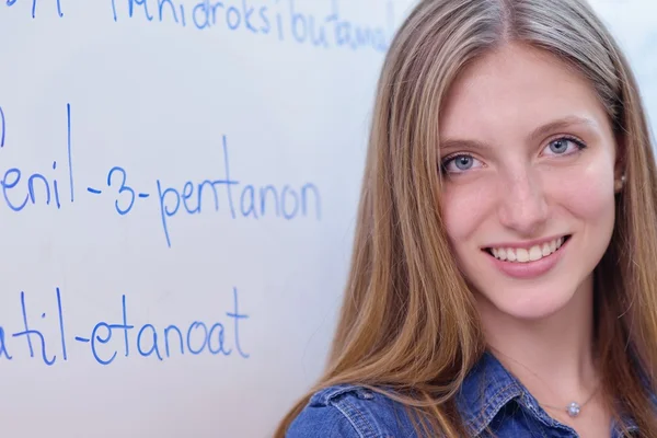 Ragazza della scuola — Foto Stock