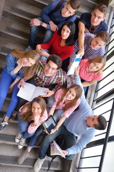 Felice Gruppo Giovani Adolescenti Scuola Divertirsi Lezioni Apprendimento — Foto Stock