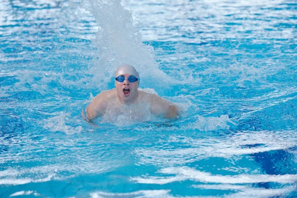Adam yüzücü atlet — Stok fotoğraf