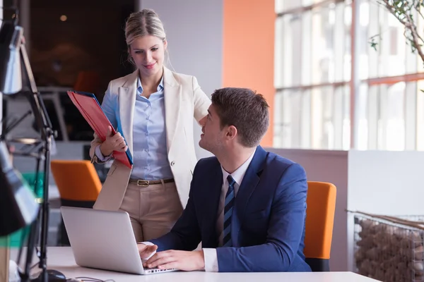 Business woman and man at office — Stock Photo, Image