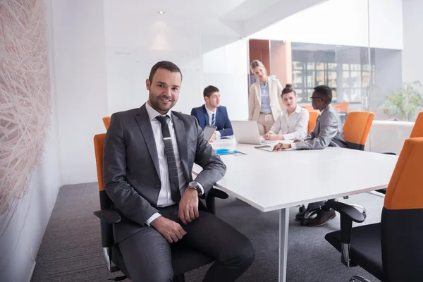 Mensen uit het bedrijfsleven, team op kantoor — Stockfoto