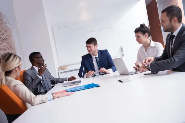 Geschäftsleute, Team im Büro — Stockfoto