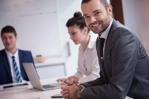 Personnel d'affaires, équipe au bureau — Photo