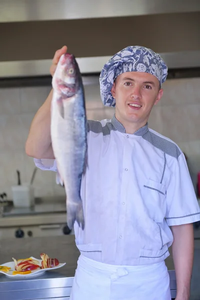 Chef holding big fish — Stock Photo, Image