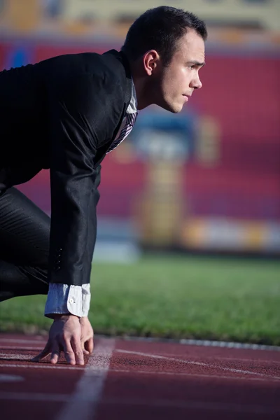 Zakenman klaar om sprint — Stockfoto