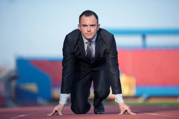 Homem de negócios pronto para correr — Fotografia de Stock