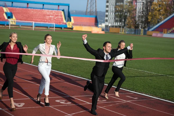 Mensen uit het bedrijfsleven wordt uitgevoerd op track racing — Stockfoto