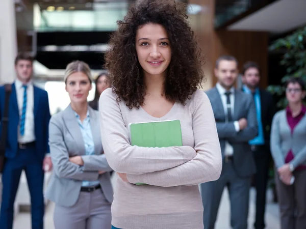 Équipe de jeunes entrepreneurs — Photo