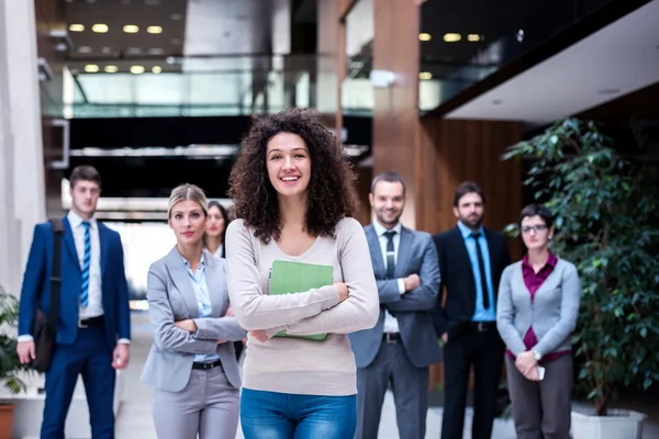 Team junger Geschäftsleute — Stockfoto