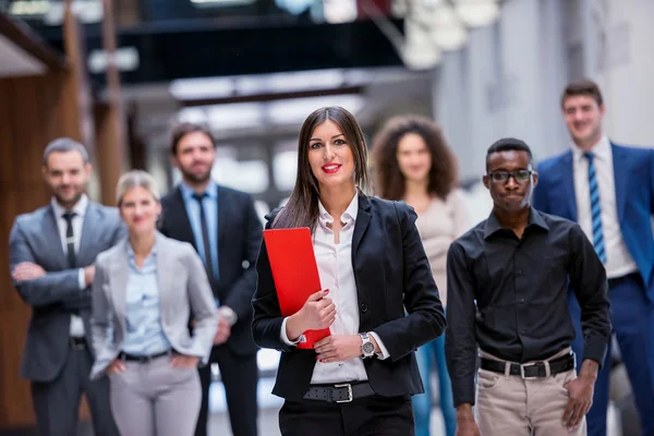 Équipe de jeunes entrepreneurs — Photo