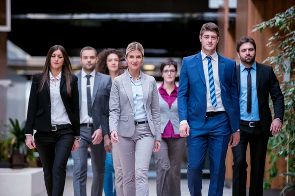 Equipo de jóvenes empresarios — Foto de Stock