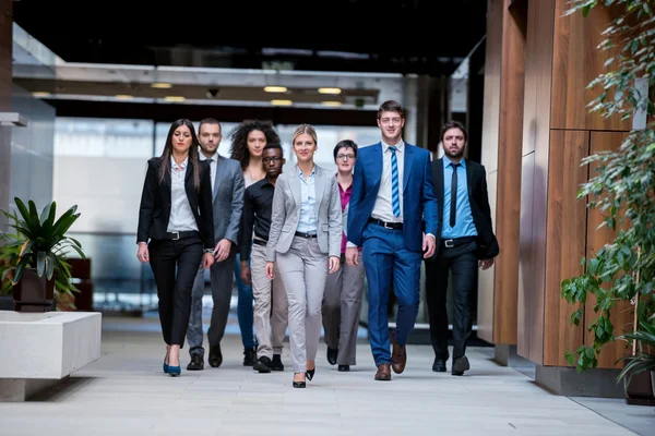 Equipo de jóvenes empresarios — Foto de Stock