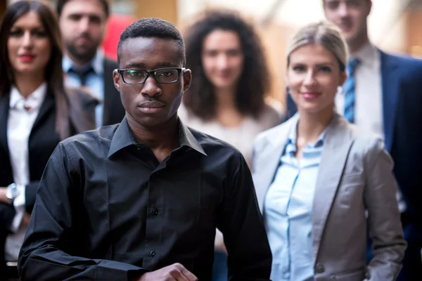 Équipe de jeunes entrepreneurs — Photo