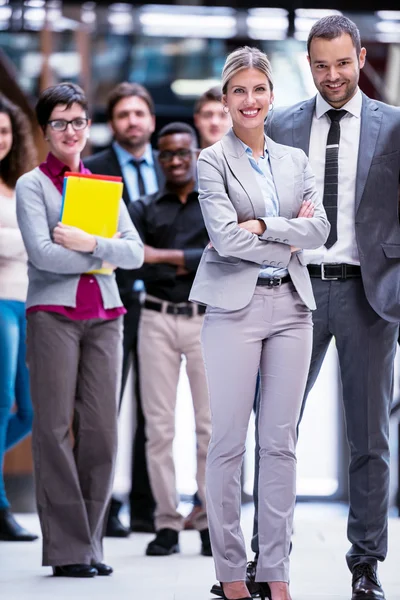 Team junger Geschäftsleute — Stockfoto