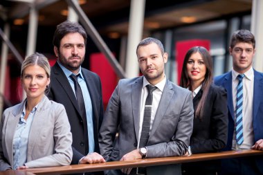 genç iş insanlar takım