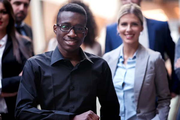 Équipe de jeunes entrepreneurs — Photo