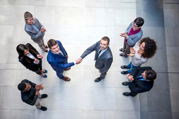 Team junger Geschäftsleute — Stockfoto