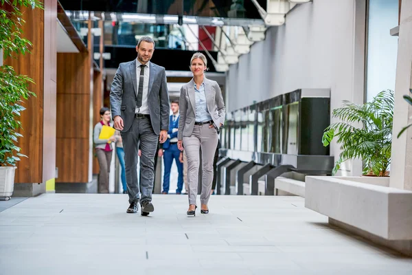 Team junger Geschäftsleute — Stockfoto