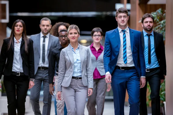 Equipa de jovens empresários — Fotografia de Stock