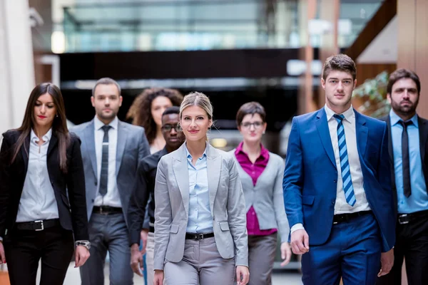 Équipe de jeunes entrepreneurs — Photo