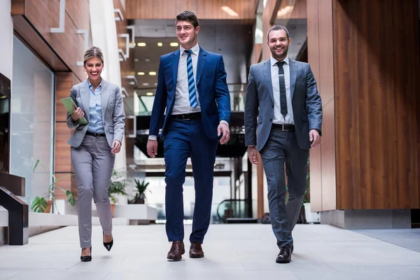 Equipo de negocios en la oficina —  Fotos de Stock