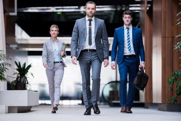 Geschäftsteam im Büro — Stockfoto