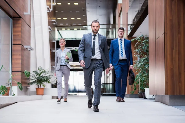 Geschäftsteam im Büro — Stockfoto