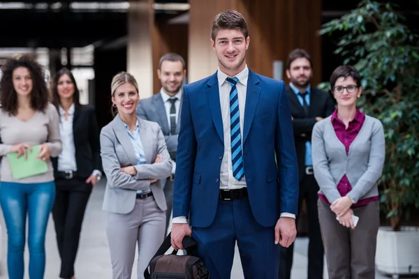 Équipe de jeunes entrepreneurs — Photo