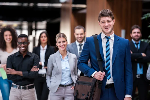 Équipe de jeunes entrepreneurs — Photo