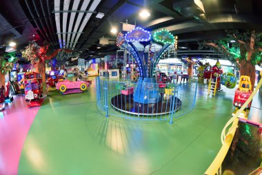 Bahçesi alışveriş merkezi