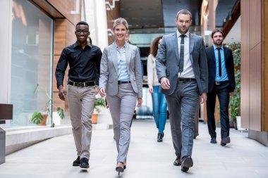 genç iş insanlar takım