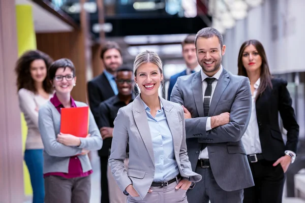 Équipe de jeunes entrepreneurs — Photo