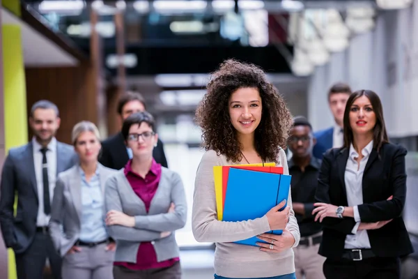 Équipe de jeunes entrepreneurs — Photo