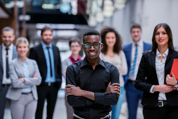 Équipe de jeunes entrepreneurs — Photo