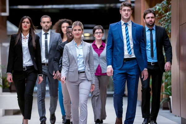 Equipo de jóvenes empresarios — Foto de Stock