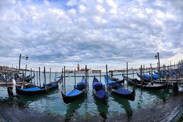 Venecia Italia vista con góndolas — Foto de Stock