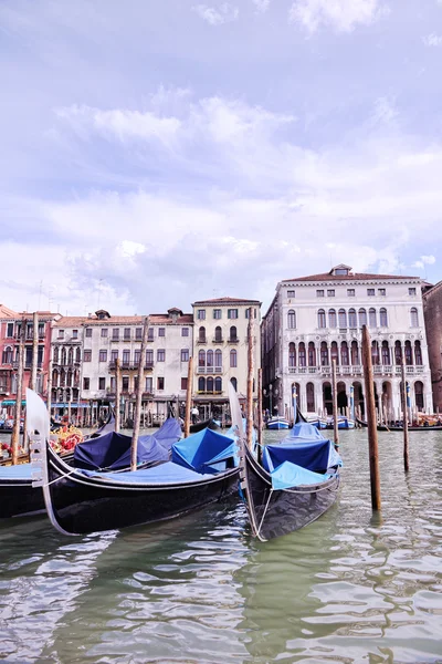 Venecia Italia vista con góndolas — Foto de stock gratuita