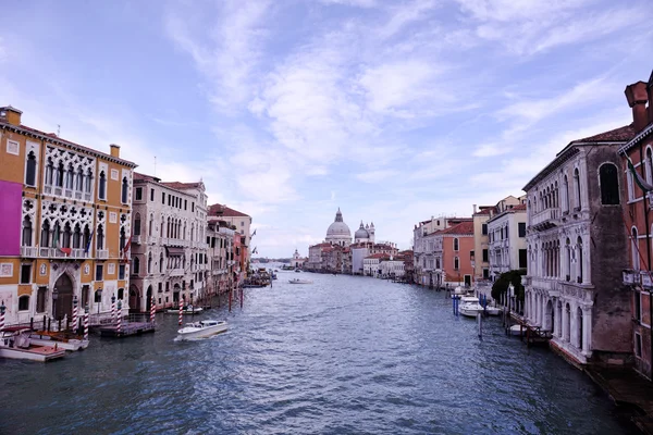 Venedig Italien vy med gondoler — Stockfoto