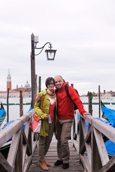 Pareja feliz en Venecia — Foto de Stock