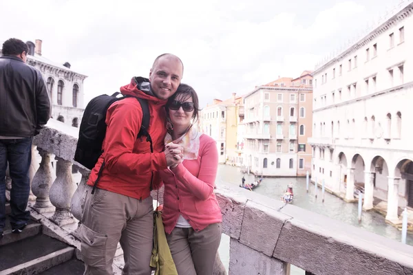 Happy couple in venice — Stock Photo, Image