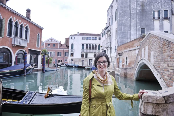 Beautiful woman in Venice — Stock Photo, Image