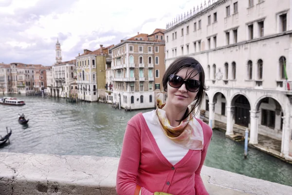 Bela mulher em Veneza — Fotografia de Stock