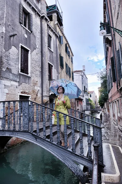 Beautiful woman in Venice — Stock Photo, Image