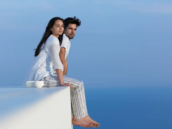 Happy young romantic couple — Stock Photo, Image