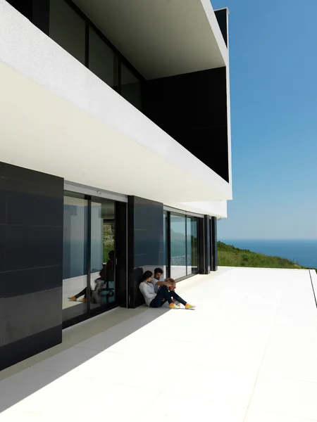 External view of a contemporary house — Stock Photo, Image