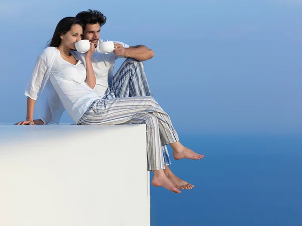 Happy young romantic couple — Stock Photo, Image