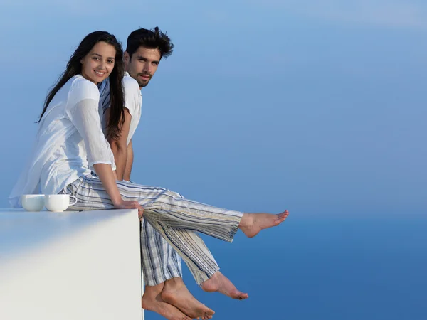 Happy young romantic couple — Stock Photo, Image