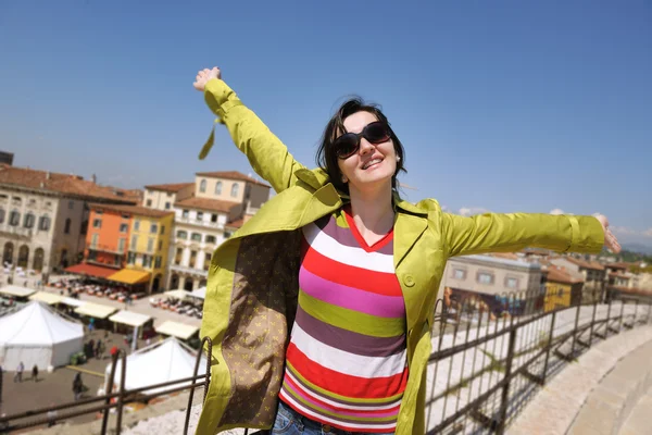 Mulher turística em verona — Fotografia de Stock