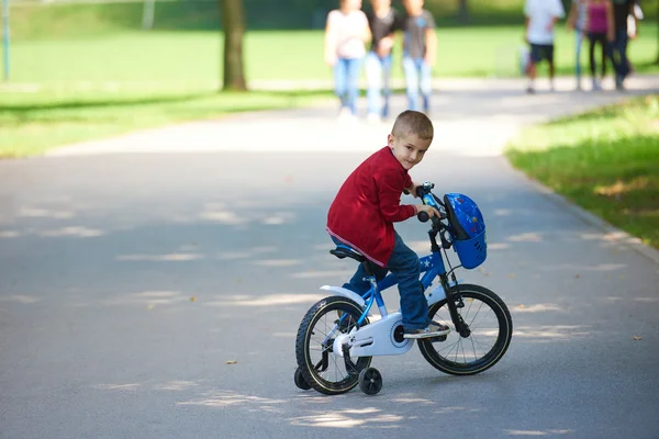 Çocuk Bisiklet — Stok fotoğraf