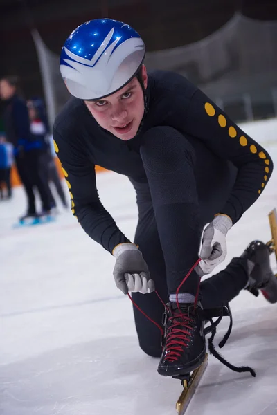 Jóvenes atletas Patinaje de velocidad —  Fotos de Stock